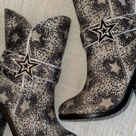 New Dolls Kill Sheriff Shine Cowboy Boots - Starry Silver - Picture 5 of 11